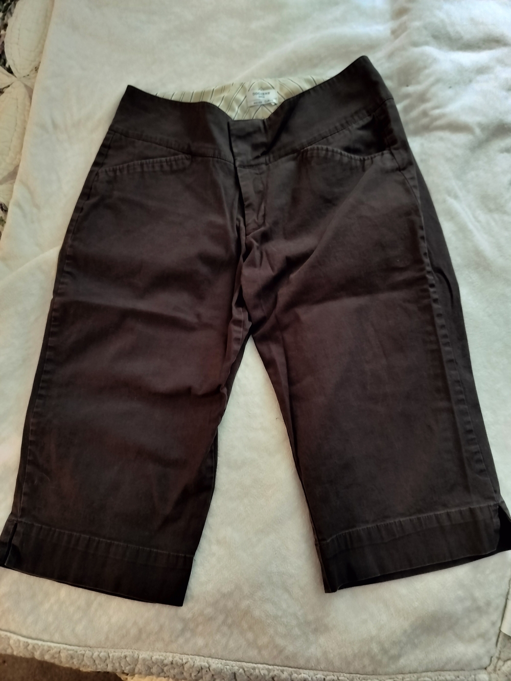 Dockers Women’s Dark Brown Bermuda Shorts 8P